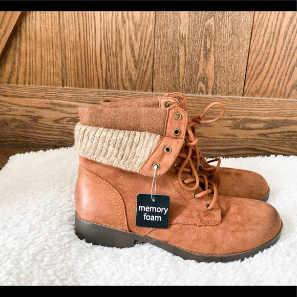 Arizona Jean Company Shoes - ✨Arizona YORK Boot NWT✨